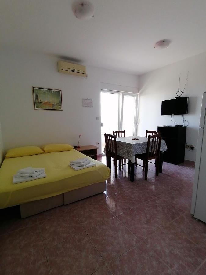 Apartments Coric Baška Voda Buitenkant foto