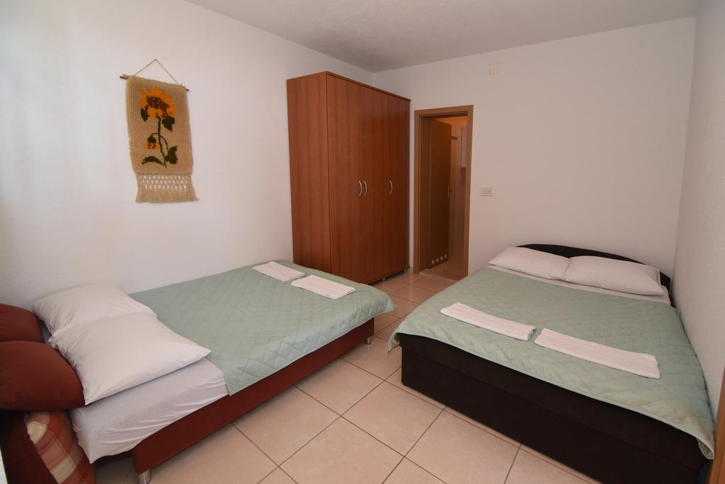 Apartments Coric Baška Voda Buitenkant foto