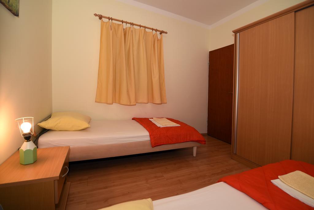 Apartments Coric Baška Voda Buitenkant foto