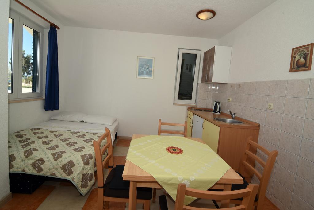 Apartments Coric Baška Voda Buitenkant foto
