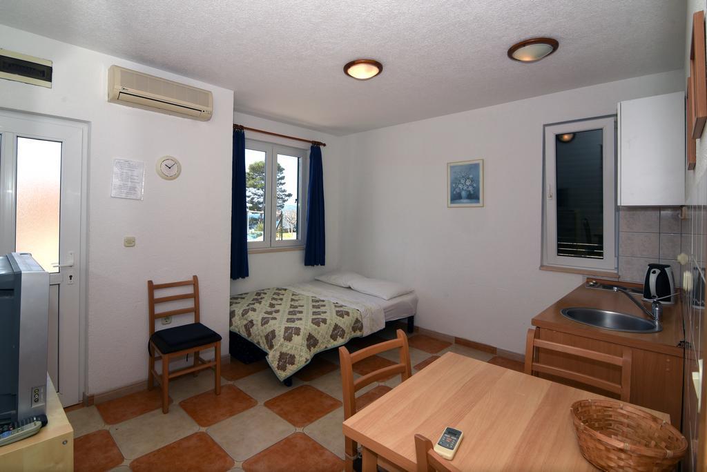 Apartments Coric Baška Voda Buitenkant foto